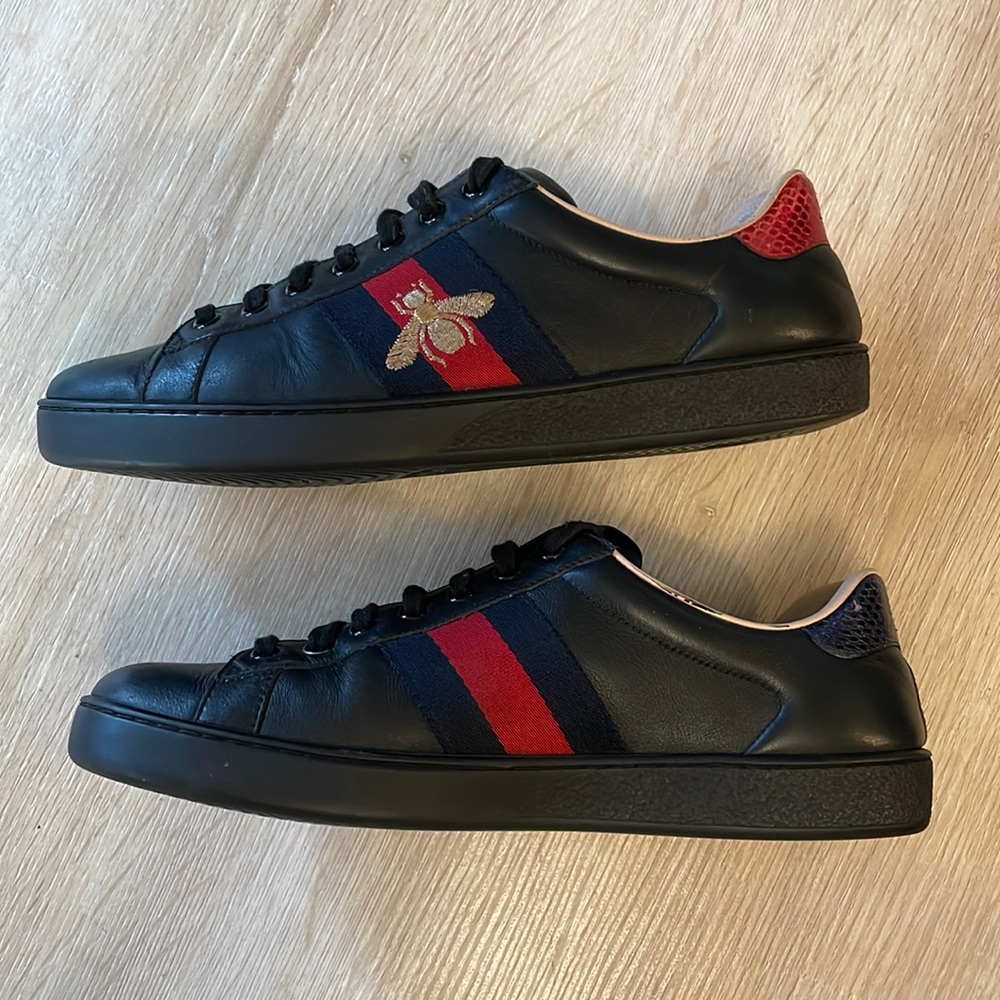 Gucci Ace Bee Men’s Sneakers - Picture 2 of 7